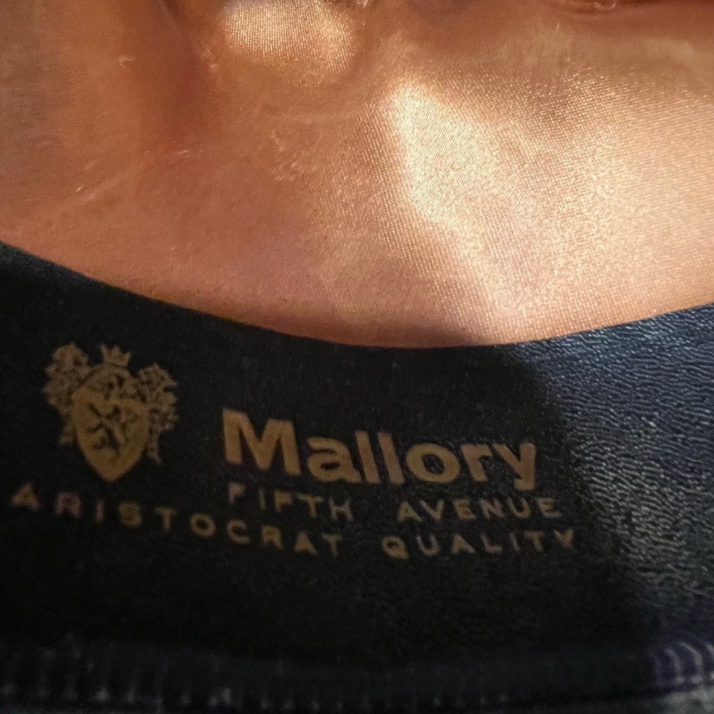 Hat - Picture 8 of 9